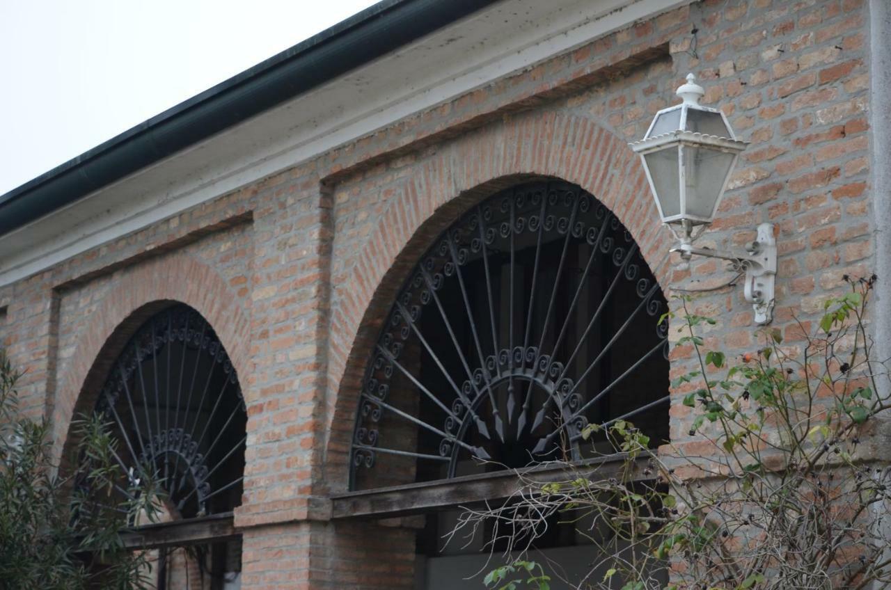 Agriturismo Cipolli E Podo Corte Carlini มานโตวา ภายนอก รูปภาพ